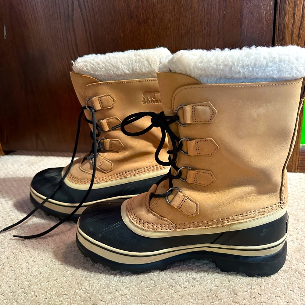 Women’s Sorel Carnival boot 9.5
